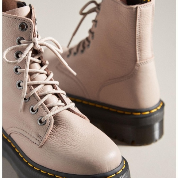 NWT DR MARTENS Jadon III Boots! - Picture 5 of 14